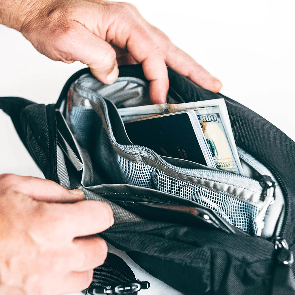 CIVIC ACCESS SLING 2L - Solution Dyed Black – EVERGOODS Japan