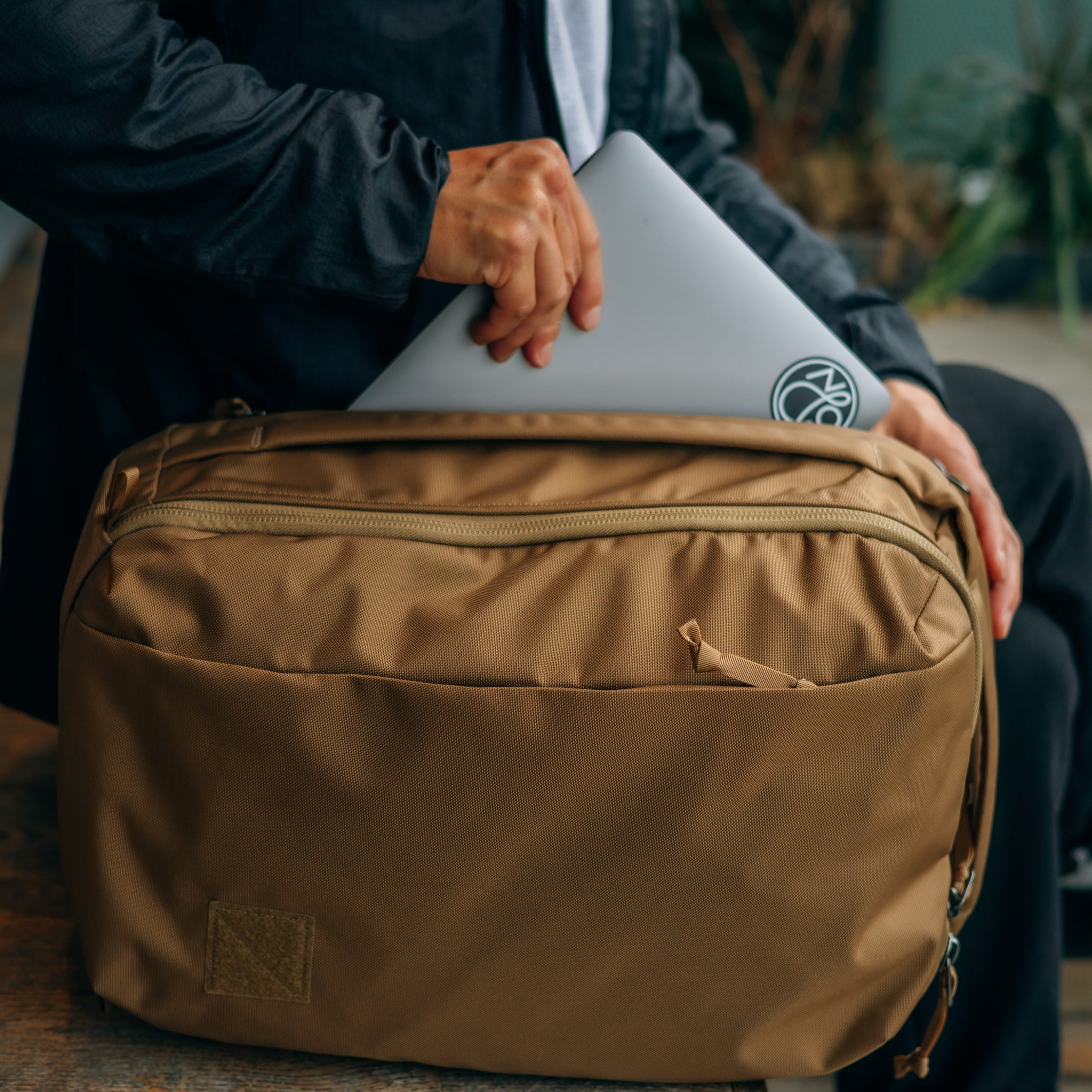 CIVIC PANEL LOADER 24L - Coyote Brown – EVERGOODS Japan