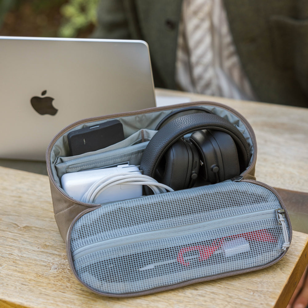 CIVIC ACCESS POUCH 2L - Fossil Brown