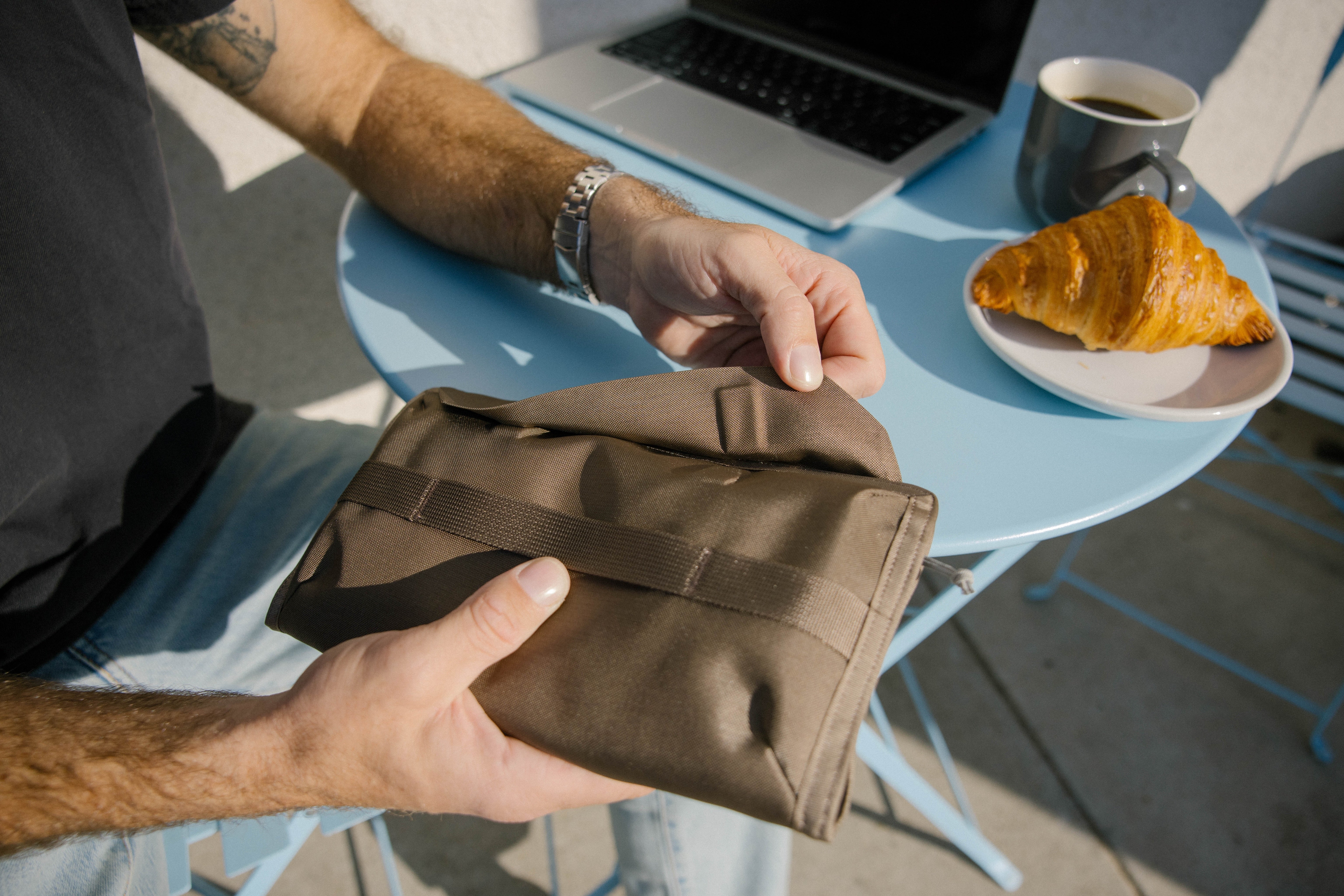 小物 en CIVIC ACCESS POUCH 1L - Fossil Brown – EVERGOODS Japan