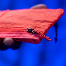 画像をギャラリービューアに読み込む, CIVIC FLAT POUCH Kludde Edition - Electric Coral