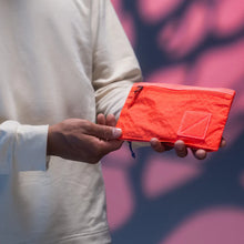 画像をギャラリービューアに読み込む, CIVIC FLAT POUCH Kludde Edition - Electric Coral