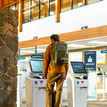 画像をギャラリービューアに読み込む, CIVIC TRAVEL  BAG 26L - OD Green