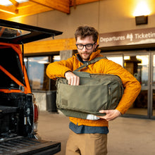 画像をギャラリービューアに読み込む, CIVIC TRAVEL  BAG 26L - OD Green