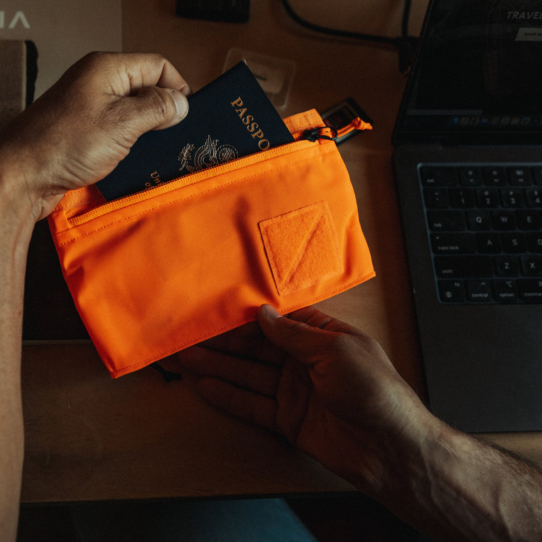 CIVIC FLAT POUCH
