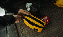 画像をギャラリービューアに読み込む, CIVIC ACCESS POUCH 2L - Expedition Yellow