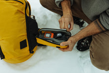 画像をギャラリービューアに読み込む, CIVIC ACCESS POUCH 0.5L - Expedition Yellow