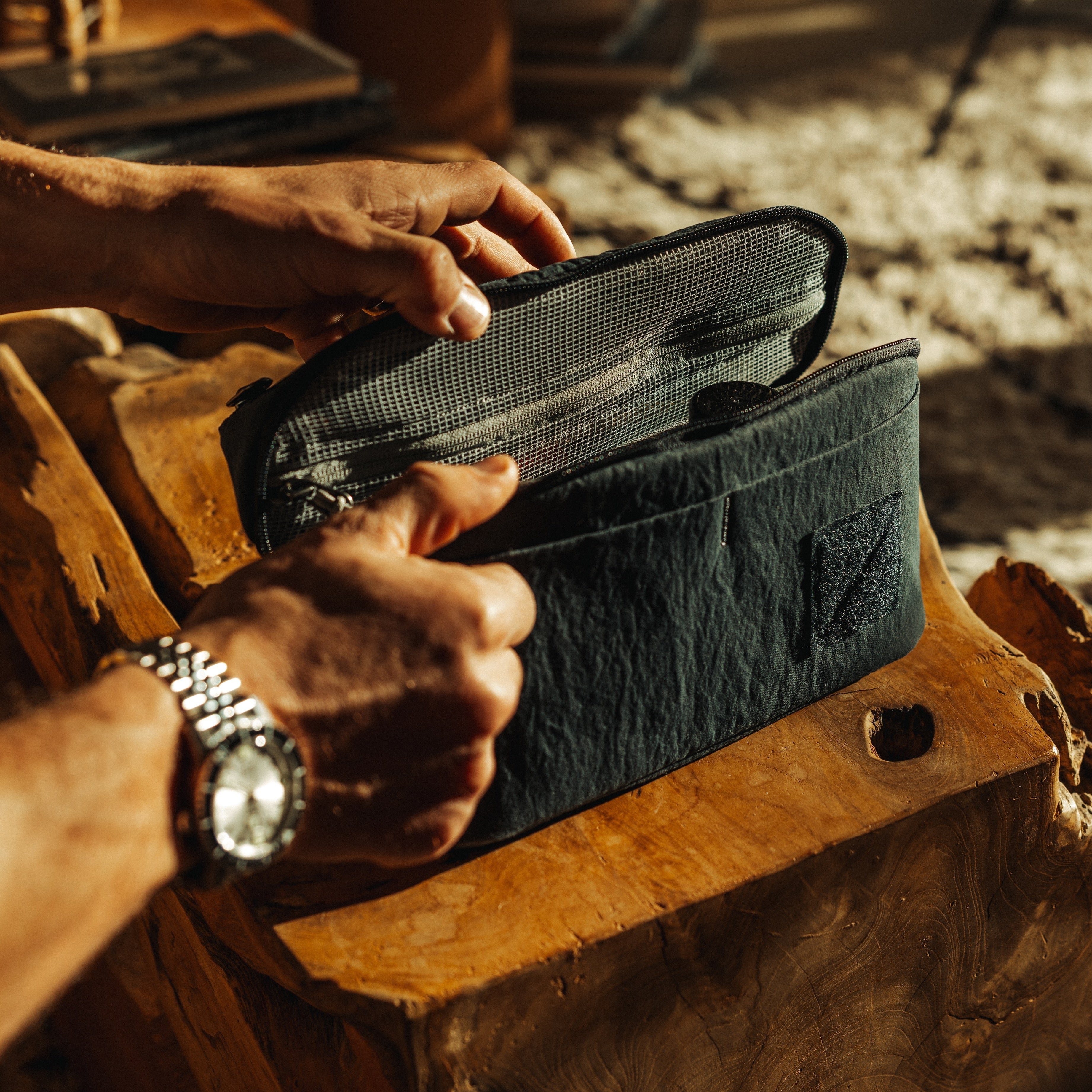 CIVIC ACCESS POUCH 2L - KONBU – EVERGOODS Japan