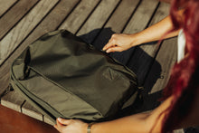 画像をギャラリービューアに読み込む, CIVIC PANEL LOADER 16L - OD Green