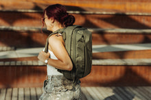 画像をギャラリービューアに読み込む, CIVIC PANEL LOADER 16L - OD Green