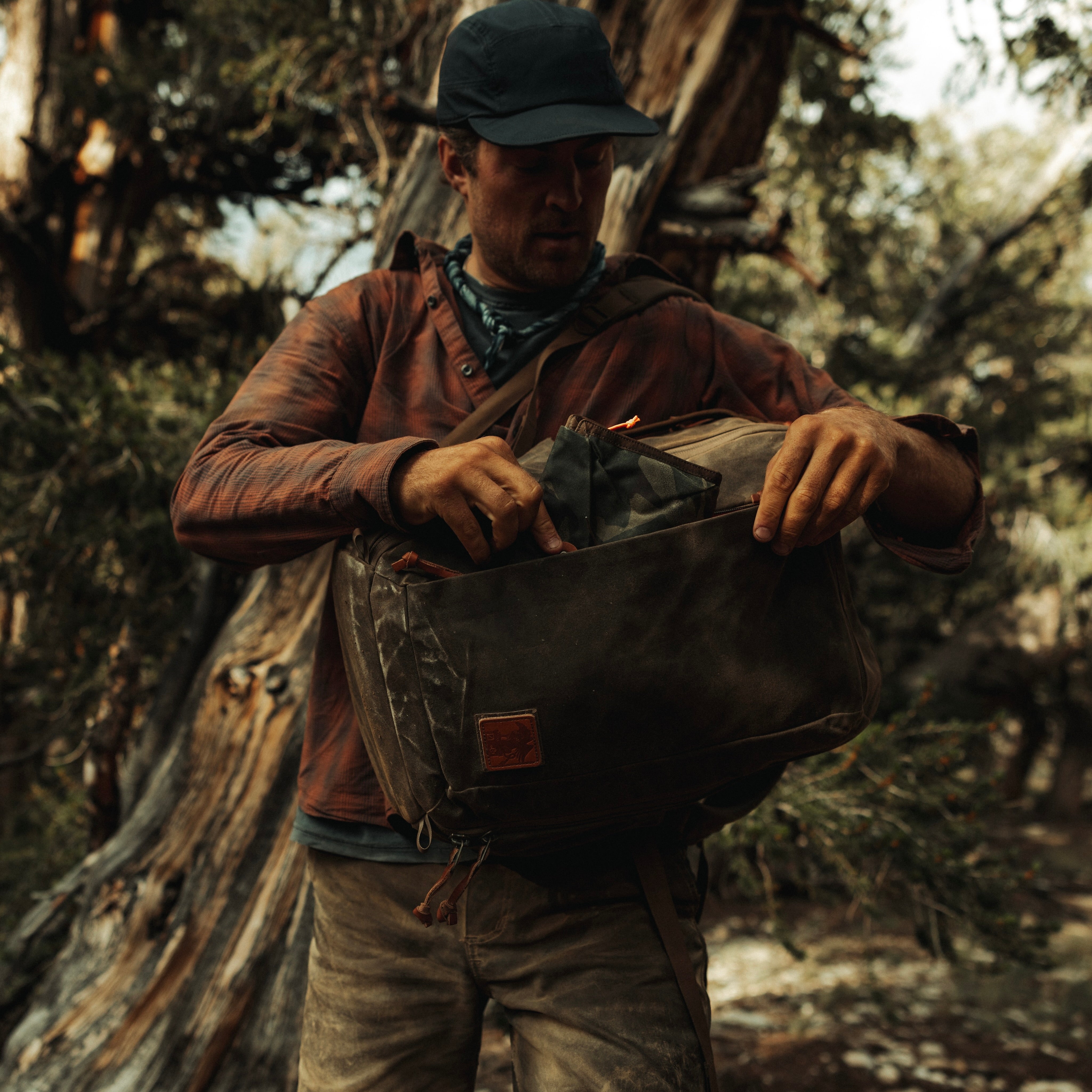 CIVIC TRAVEL BAG 26L - GRIFFIN EDITION – EVERGOODS Japan