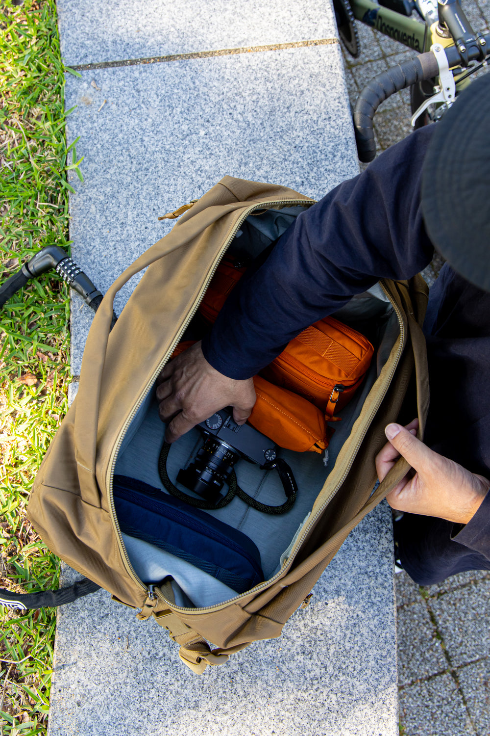 TRANSIT DUFFEL 35L - Coyote Brown