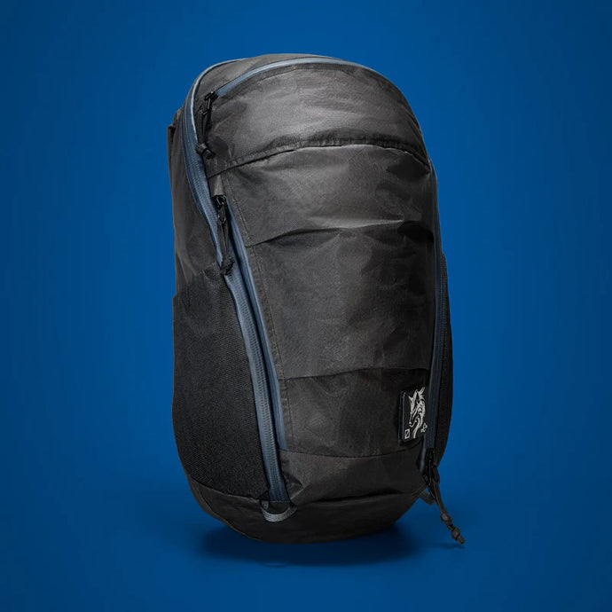 MOUNTAIN PANEL LOADER 22L Kludde Edition - Black Magic